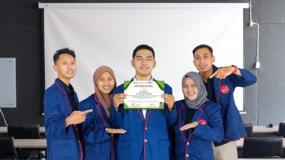 Mahasiswa Keperawatan Raih Juara dalam Nursing And Midwifery International Student Forum 2022