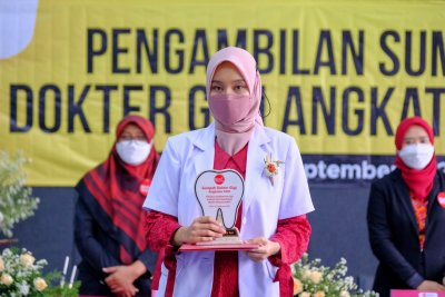 Pengambilan Sumpah Dokter Gigi Angkatan XXIII Fakultas Kedokteran Gigi IIK BHAKTA 